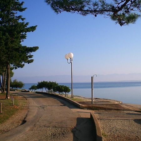 Bava Apartman Ugljan Kültér fotó